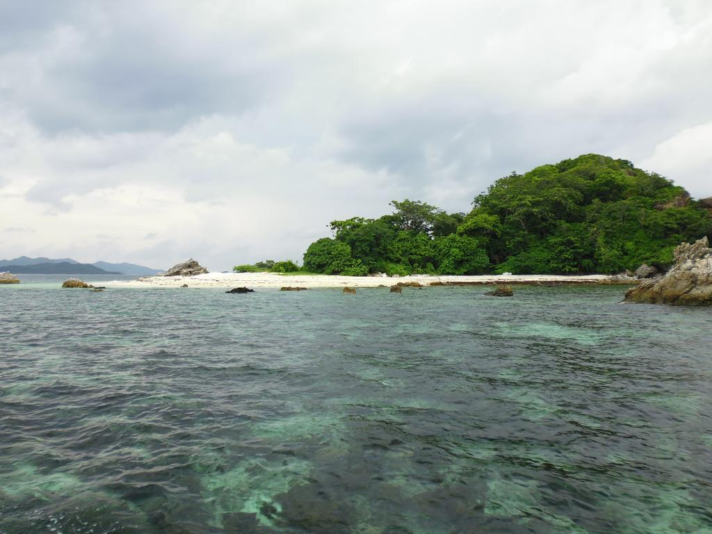 Tapik Beach Park Guest House El Nido Exterior photo