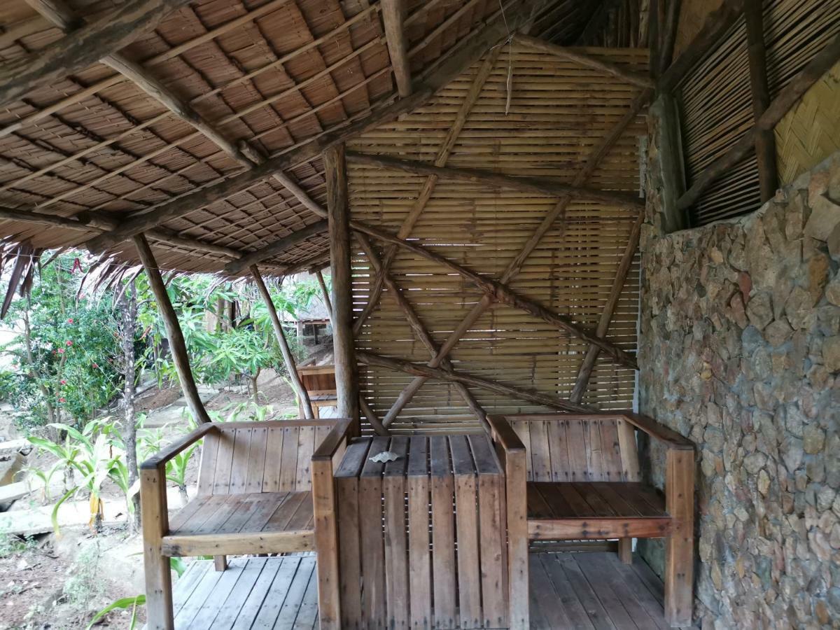 Tapik Beach Park Guest House El Nido Exterior photo